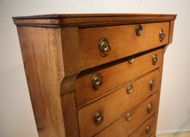 Antieke Hollandse chiffonière