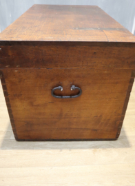 Antieke koloniale reiskist