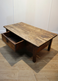 Antieke Spaanse salontafel