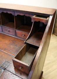 Antieke Engelse secretaire 18e eeuw