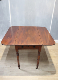 Antieke Engelse Pembroketafel, sidetable
