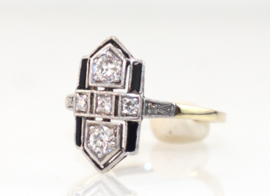 Antieke gouden ring met diamant en onyx Art Deco