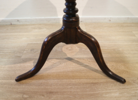 Antiek Engels tilt top tafeltje