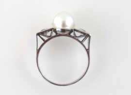 Art Deco platina ring met mooie parel en oudslijpsel diamanten