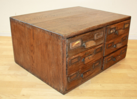 Antiek Engels ladenkastje School furnishing Co Darlington