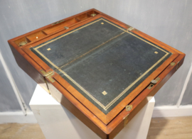 Antieke Engelse schrijfkist met geheime vakjes