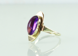 Vintage gouden ring cabochon amethist