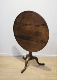 Antieke Engelse tilttoptafel, 18e eeuw