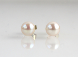 Vintage gouden oorknoppen met crème roze parel