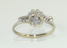 Vintage 18 karaat gouden bloemvormige ring met diamanten