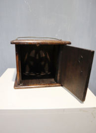 Antiek kerfsnede stoofje