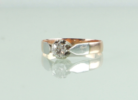 Antieke gouden solitair ring oud slijpsel diamant