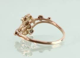Antieke gouden ring met zaadparels, 19e eeuw
