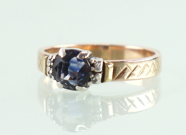 Antieke 18 karaat gouden ring gestreepte saffier diamant
