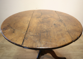 Antieke Engelse bijzettafel, 18e eeuw