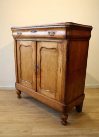 Antieke Hollandse penantkast