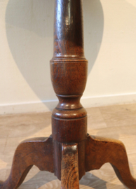 Antieke Engelse tilttop tafel