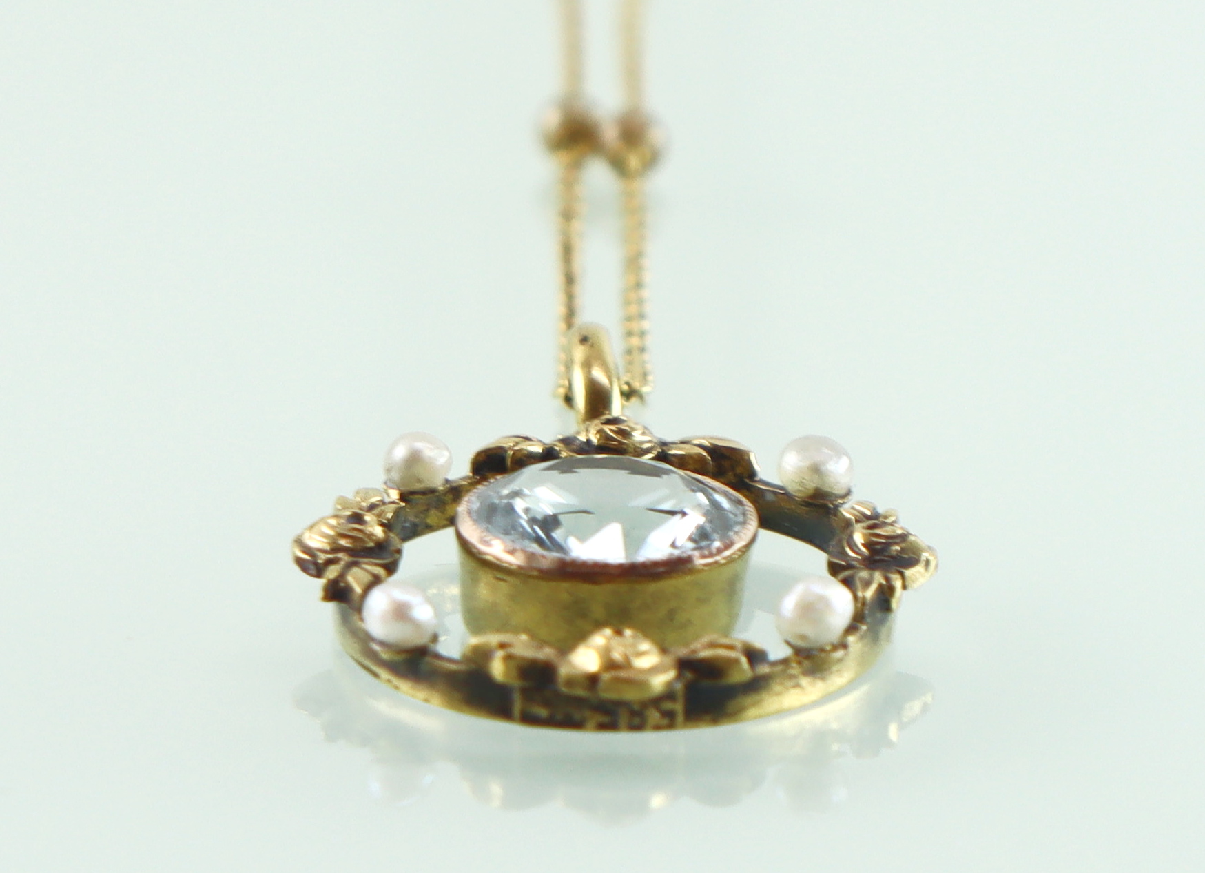 Antieke hanger aquamarijn zaadparels met collier