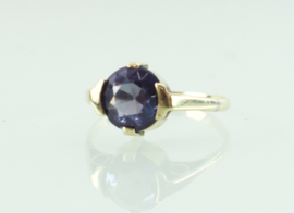 Art Deco gouden ring kleur veranderende saffier