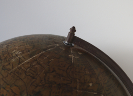 Antieke Nederlandse globe, Dr. Neuse ca. 1929