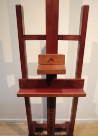 Oude houten schildersezel