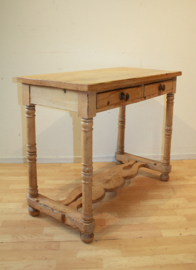 Antiek grenen wandtafeltje