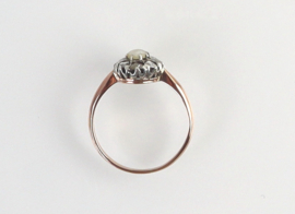 Antieke gouden ring met roosdiamant en parel