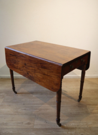 Antieke Engelse Pembroketafel, sidetable.
