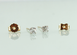 Gouden oorbellen briljant diamant