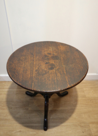 Antieke Engelse bijzettafel