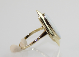 Vintage gouden ring met opaal