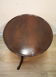 Antieke Engelse tilttop tafel