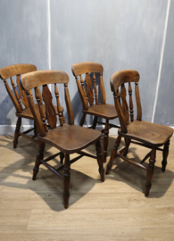 Set van vier antieke Windsorstoelen
