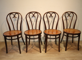 Set van vier caféstoelen