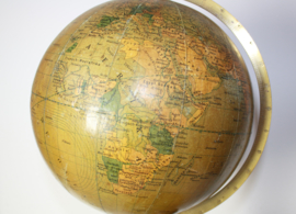 Antieke Nederlandse globe 1910