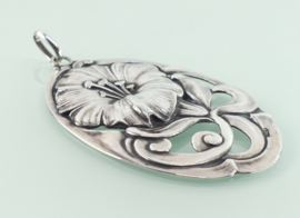 Grote zilveren Jugendstil hanger