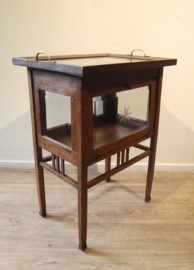 Art Deco theekastje met kerfsnede dienblad