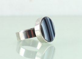 Vintage zilveren ring met streep-agaat