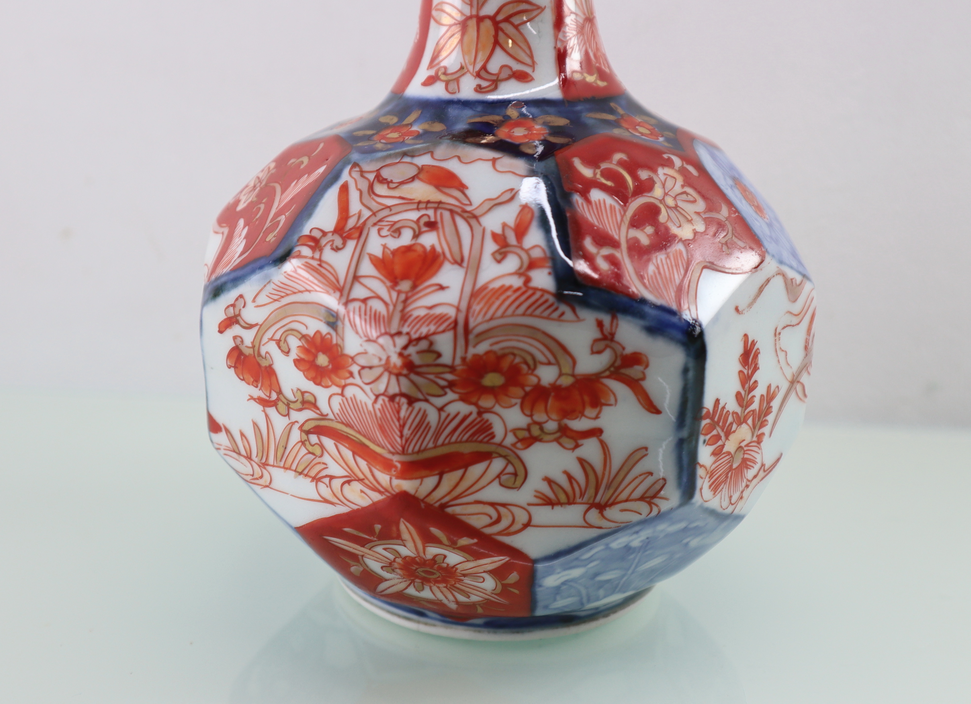 Antiek Japans Imari steelvaasje
