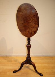Antiek Engels tilt top tafeltje