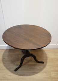 Antieke Engelse tilttop tafel