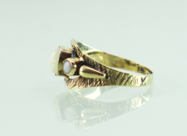 Vintage gouden ring drie opalen, jaren ‘70