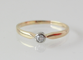 Antieke gouden solitairring met oudslijpsel diamant