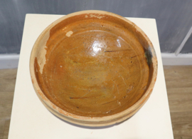 Twee aardewerk schalen