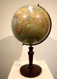 Antieke Nederlandse globe, Dr. Neuse/Bijleveld ca. 1929