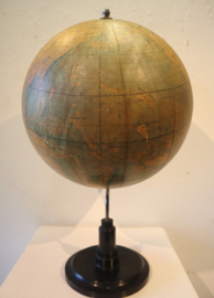 Antieke globe, ca 1935