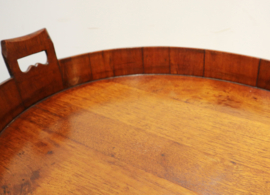 Antiek gekuipt dienblad