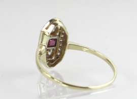 Antieke gouden ring met robijn en diamanten, ca. 1910