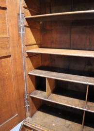 Antieke Engelse secretaire met boekenopstand, 18e eeuw.