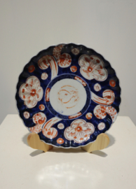Drie antieke Imari porseleinen borden